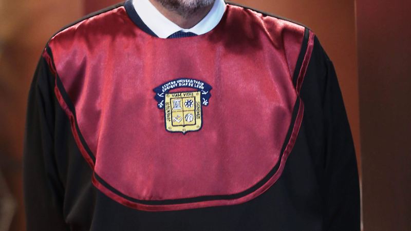 El rector general de la UdeG, Ricardo Villanueva recibió el Doctor Honoris Causa (6).JPG